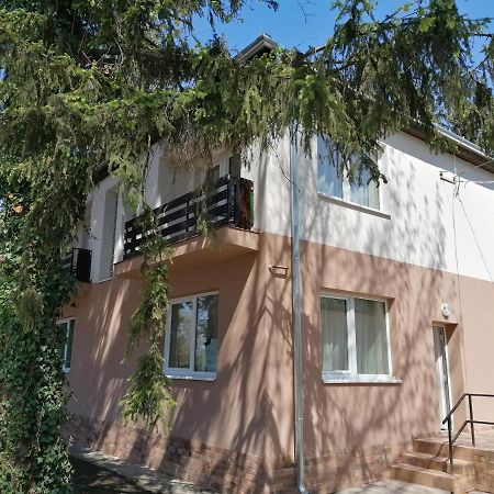 Bed and Breakfast Hullam Panzio Hajdúszoboszló Exterior foto