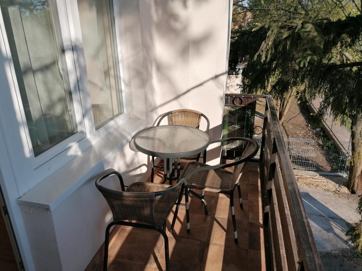 Bed and Breakfast Hullam Panzio Hajdúszoboszló Exterior foto